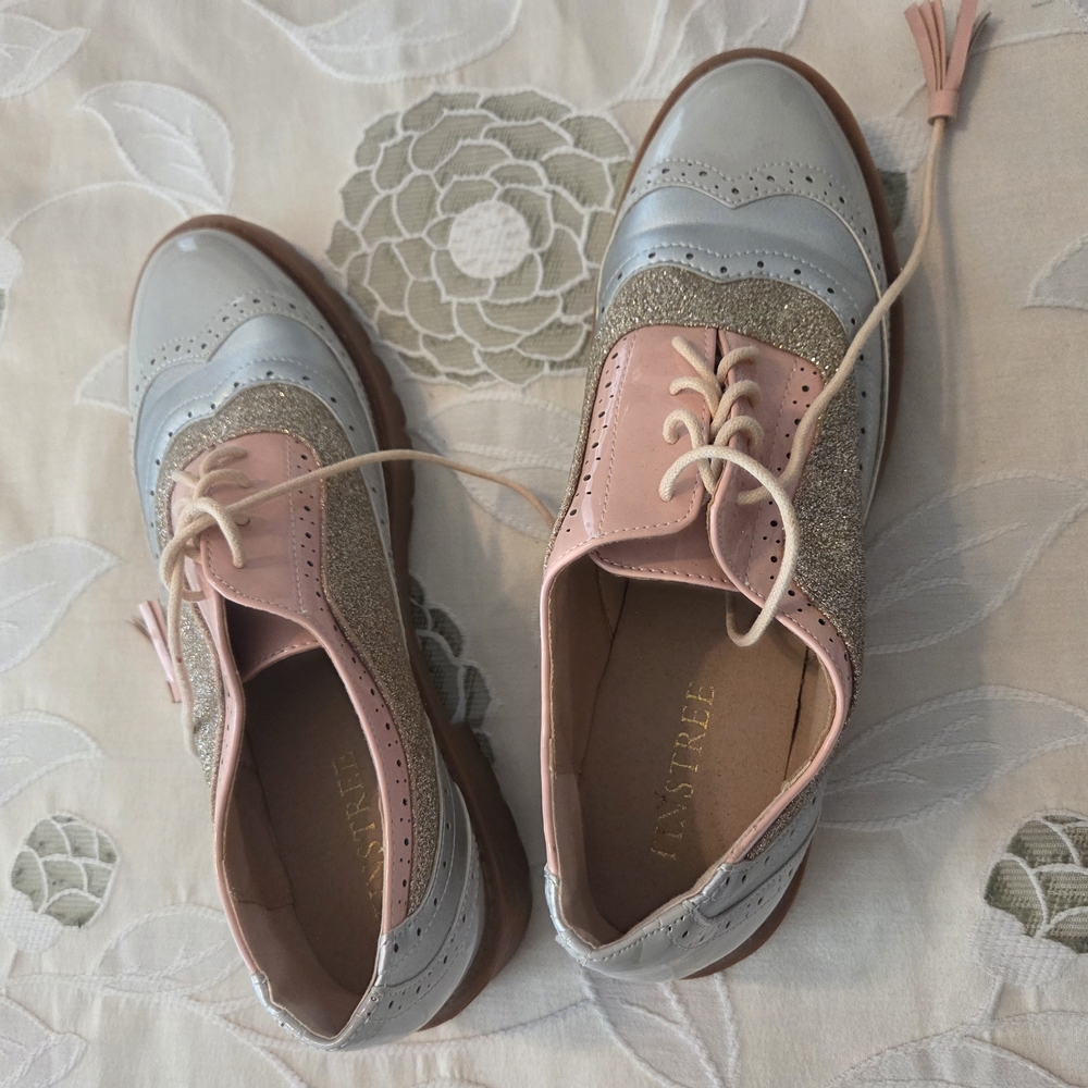 Elegant Women's Loafers in Pink and Silver - Picture 4 of 10